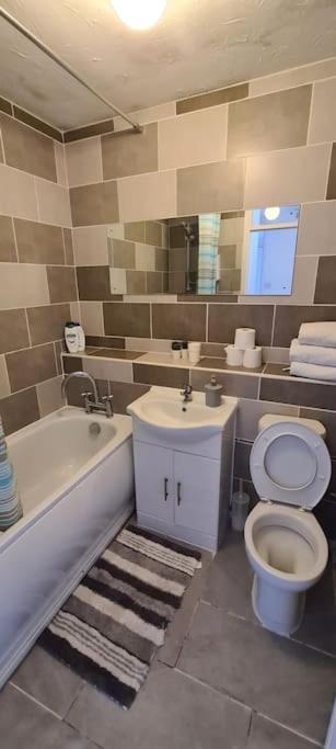 Private 2 Bed Flat Close To Excel & City Airport Londra Dış mekan fotoğraf