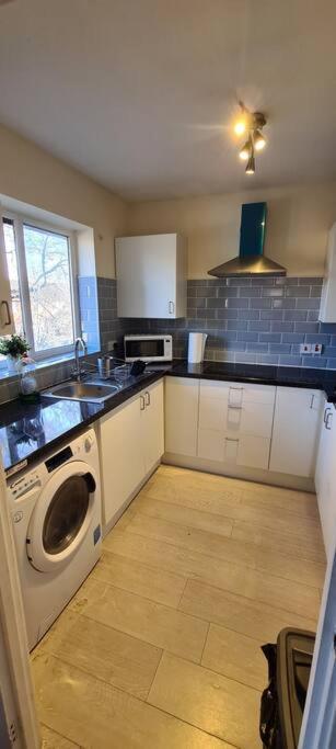 Private 2 Bed Flat Close To Excel & City Airport Londra Dış mekan fotoğraf
